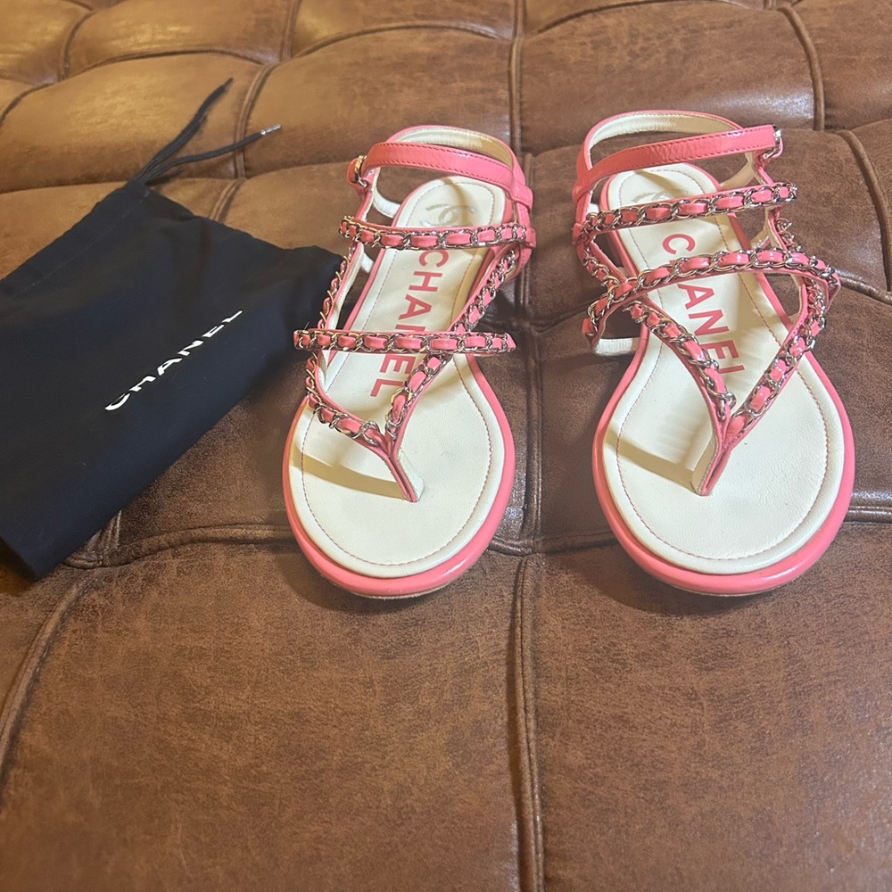 Chanel 19P Leather Chain Strappy Thong Flat Sandals in Pink. 39.5( runs small)